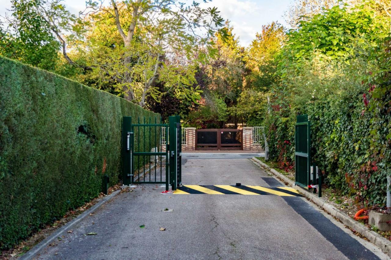Les Charmes Du Bosquet Parc D'Amour Et Nature Parking Prive Securise Этрета Экстерьер фото